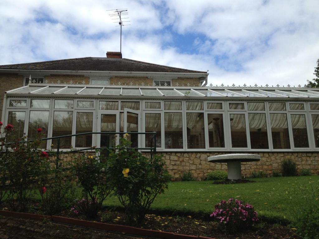 Millhouse Hotel And Riverside Restaurant 샨브룩 외부 사진